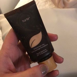 Tarte Amazonian Clay Foundation